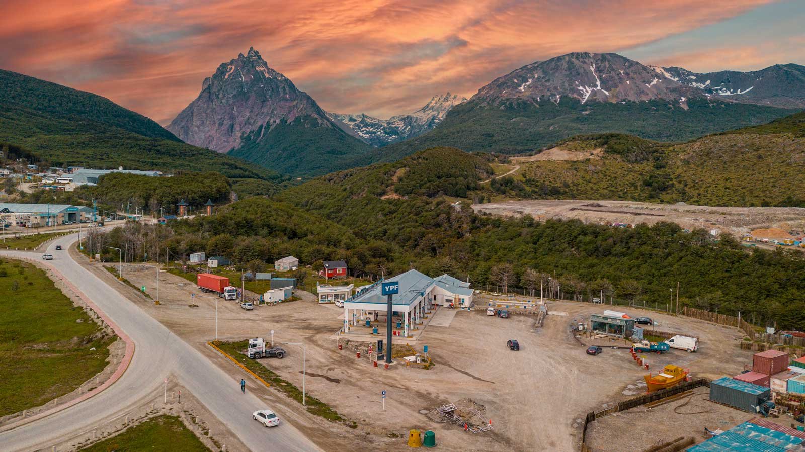 Estación de servicio Rio Olivia, vista desde el dron 2